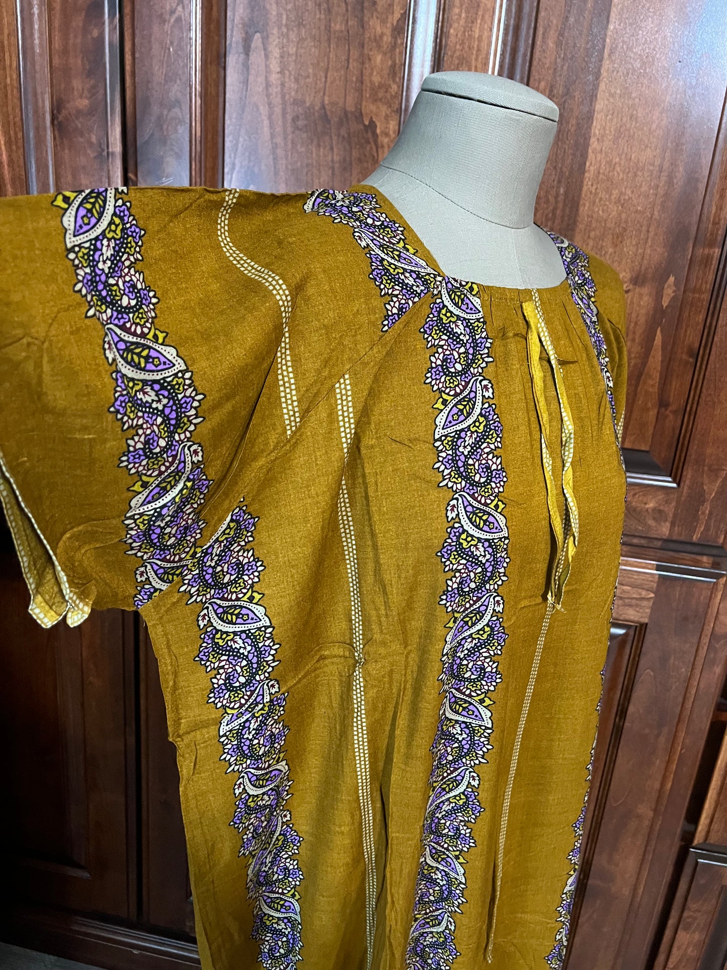 “Elegant Home Jalabiya – Available in Multiple Colors and Sizes”