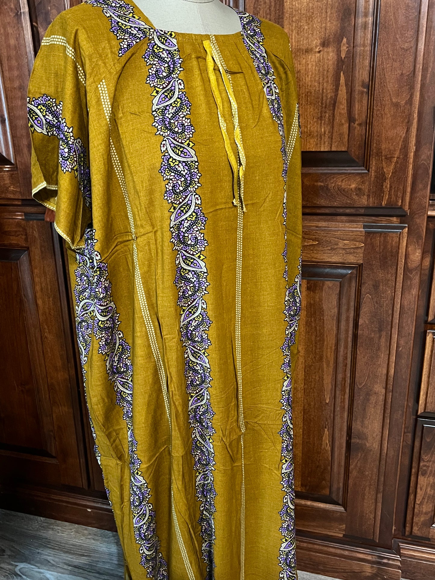 “Elegant Home Jalabiya – Available in Multiple Colors and Sizes”