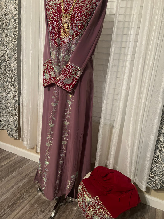 Luxury Hand-Embroidered Emirati Dress – Length 57 inches, Fits Medium and Large Sizes