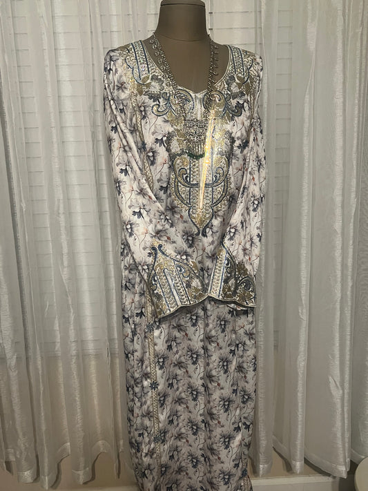 Emirati Luxury Embroidered Mukhawar – Size Medium, Length 55”